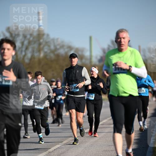 06.04.2025 - 44. Internationalen Wilhelmsburger Insellauf Dr. Thomas Lammeyer http://msf.ph/oto/7555993 06.04.2025 09:31:51 Laufen 4070, 512, 5010, 4324 meine-sportfotos.de