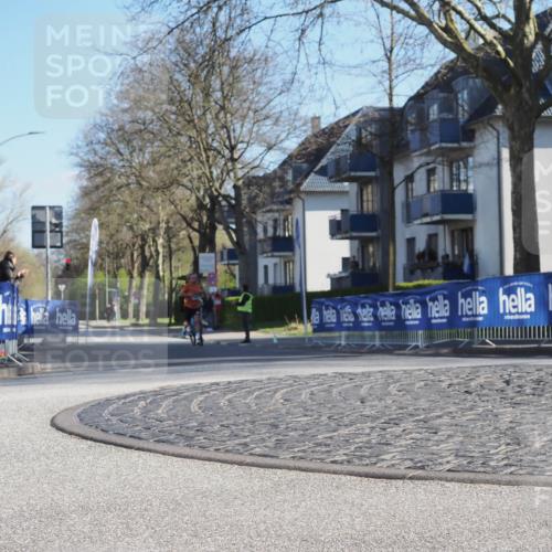 06.04.2025 - 44. Internationalen Wilhelmsburger Insellauf Luisa Fischer http://msf.ph/oto/7555999 06.04.2025 10:05:17 Ziel  meine-sportfotos.de