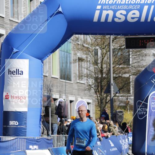 06.04.2025 - 44. Internationalen Wilhelmsburger Insellauf A. Gomolzig http://msf.ph/oto/7556010 06.04.2025 10:35:21 Ziel 3118, 3463, 3806, 5029 meine-sportfotos.de
