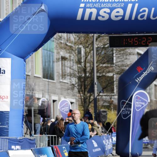 06.04.2025 - 44. Internationalen Wilhelmsburger Insellauf A. Gomolzig http://msf.ph/oto/7556013 06.04.2025 10:35:20 Ziel 3118, 3463, 3806, 5029 meine-sportfotos.de