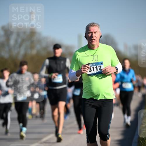 06.04.2025 - 44. Internationalen Wilhelmsburger Insellauf Dr. Thomas Lammeyer http://msf.ph/oto/7556015 06.04.2025 09:31:52 Laufen 3112 meine-sportfotos.de