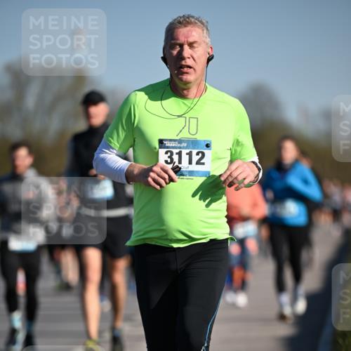 06.04.2025 - 44. Internationalen Wilhelmsburger Insellauf Dr. Thomas Lammeyer http://msf.ph/oto/7556038 06.04.2025 09:31:53 Laufen 3, 112 meine-sportfotos.de