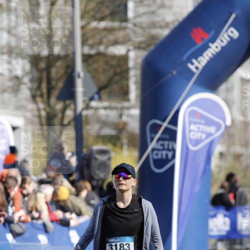 06.04.2025 - 44. Internationalen Wilhelmsburger Insellauf A. Gomolzig http://msf.ph/oto/7556058 06.04.2025 10:34:43 Ziel 3183, 4128, 4152, 4529, 4616 meine-sportfotos.de