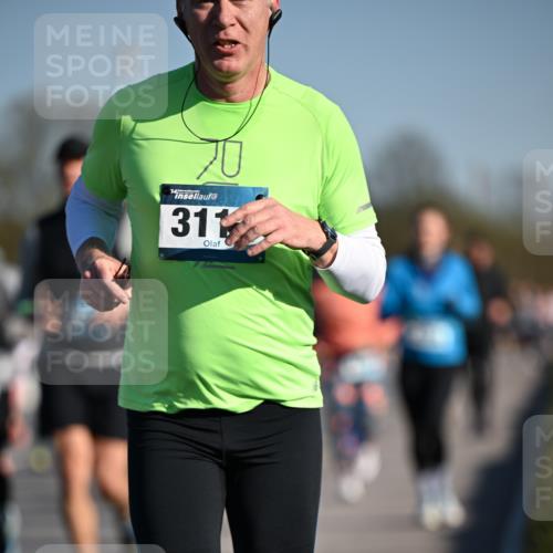 06.04.2025 - 44. Internationalen Wilhelmsburger Insellauf Dr. Thomas Lammeyer http://msf.ph/oto/7556062 06.04.2025 09:31:54 Laufen 31 meine-sportfotos.de
