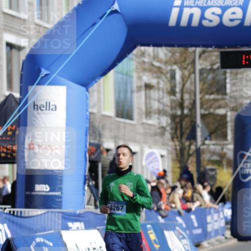 06.04.2025 - 44. Internationalen Wilhelmsburger Insellauf A. Gomolzig http://msf.ph/oto/7556092 06.04.2025 10:34:24 Ziel 3267, 3404, 4294 meine-sportfotos.de