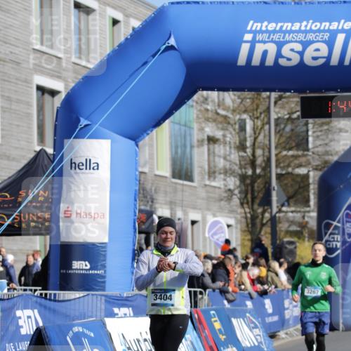 06.04.2025 - 44. Internationalen Wilhelmsburger Insellauf A. Gomolzig http://msf.ph/oto/7556098 06.04.2025 10:34:21 Ziel 3015, 3267, 3404, 3749, 4469 meine-sportfotos.de