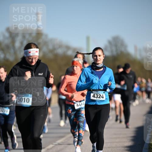 06.04.2025 - 44. Internationalen Wilhelmsburger Insellauf Dr. Thomas Lammeyer http://msf.ph/oto/7556108 06.04.2025 09:31:56 Laufen 3270, 5010, 4444, 4324 meine-sportfotos.de