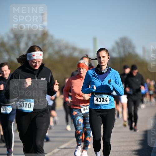06.04.2025 - 44. Internationalen Wilhelmsburger Insellauf Dr. Thomas Lammeyer http://msf.ph/oto/7556112 06.04.2025 09:31:56 Laufen 1270, 5010, 444, 4324 meine-sportfotos.de