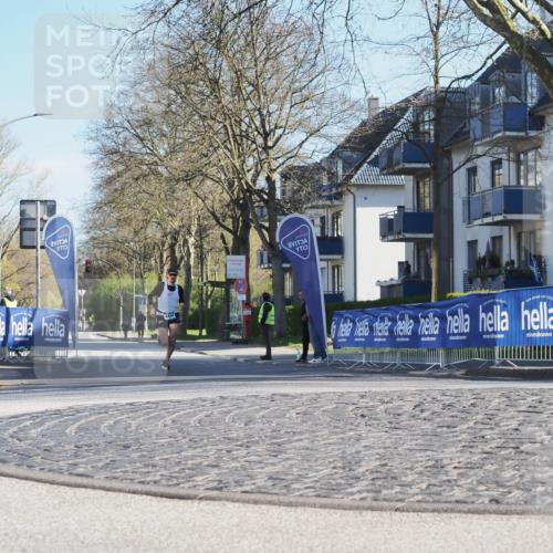 06.04.2025 - 44. Internationalen Wilhelmsburger Insellauf Luisa Fischer http://msf.ph/oto/7556118 06.04.2025 10:07:25 Ziel  meine-sportfotos.de