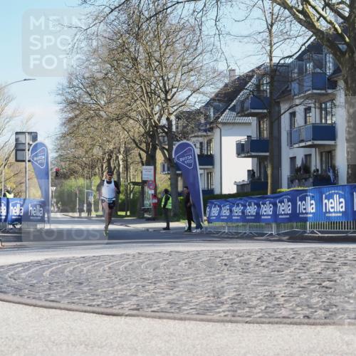 06.04.2025 - 44. Internationalen Wilhelmsburger Insellauf Luisa Fischer http://msf.ph/oto/7556121 06.04.2025 10:07:25 Ziel 3 meine-sportfotos.de