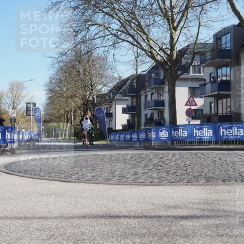 06.04.2025 - 44. Internationalen Wilhelmsburger Insellauf Luisa Fischer http://msf.ph/oto/7556148 06.04.2025 10:07:26 Ziel 3 meine-sportfotos.de