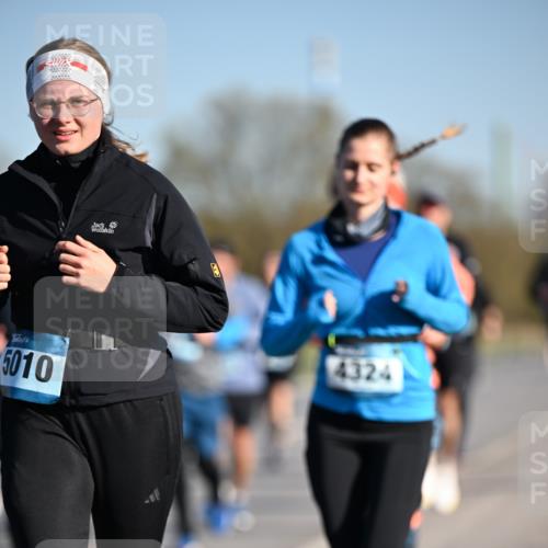 06.04.2025 - 44. Internationalen Wilhelmsburger Insellauf Dr. Thomas Lammeyer http://msf.ph/oto/7556155 06.04.2025 09:31:58 Laufen 5010, 4324 meine-sportfotos.de