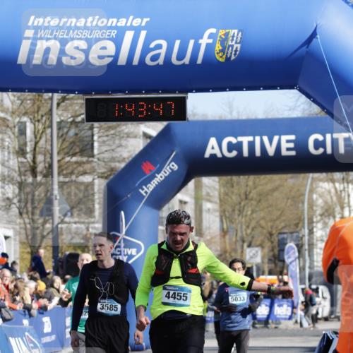 06.04.2025 - 44. Internationalen Wilhelmsburger Insellauf A. Gomolzig http://msf.ph/oto/7556160 06.04.2025 10:33:45 Ziel 3585, 3826, 4058, 4262, 4455, 5033 meine-sportfotos.de