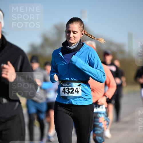 06.04.2025 - 44. Internationalen Wilhelmsburger Insellauf Dr. Thomas Lammeyer http://msf.ph/oto/7556162 06.04.2025 09:31:59 Laufen 4324 meine-sportfotos.de