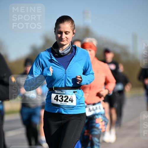 06.04.2025 - 44. Internationalen Wilhelmsburger Insellauf Dr. Thomas Lammeyer http://msf.ph/oto/7556168 06.04.2025 09:31:59 Laufen 4324, 4441 meine-sportfotos.de