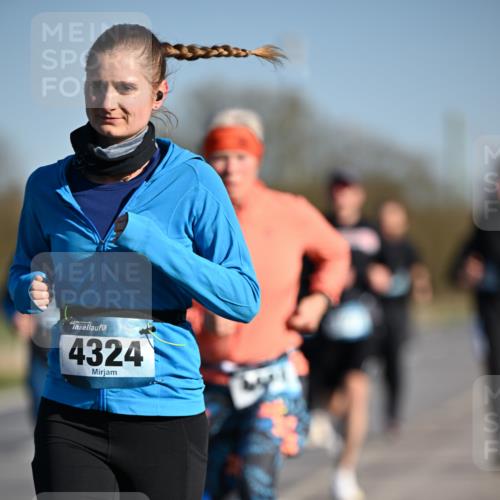 06.04.2025 - 44. Internationalen Wilhelmsburger Insellauf Dr. Thomas Lammeyer http://msf.ph/oto/7556181 06.04.2025 09:31:59 Laufen 4324 meine-sportfotos.de