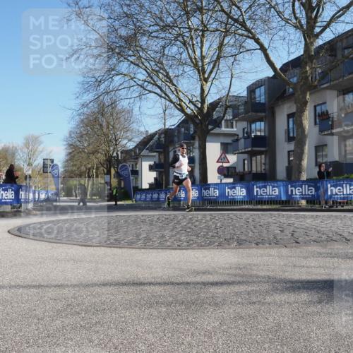 06.04.2025 - 44. Internationalen Wilhelmsburger Insellauf Luisa Fischer http://msf.ph/oto/7556182 06.04.2025 10:07:28 Ziel  meine-sportfotos.de