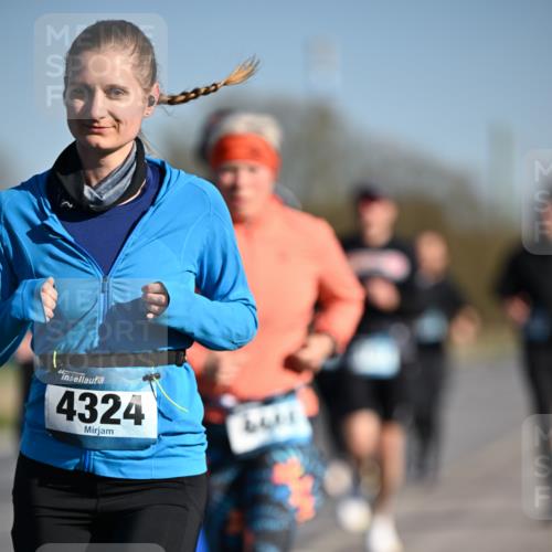06.04.2025 - 44. Internationalen Wilhelmsburger Insellauf Dr. Thomas Lammeyer http://msf.ph/oto/7556184 06.04.2025 09:32:00 Laufen 4324 meine-sportfotos.de