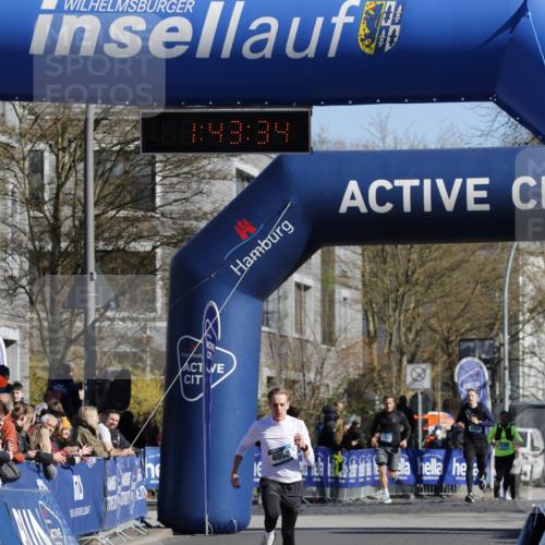 06.04.2025 - 44. Internationalen Wilhelmsburger Insellauf A. Gomolzig http://msf.ph/oto/7556196 06.04.2025 10:33:32 Ziel 3177, 4531 meine-sportfotos.de