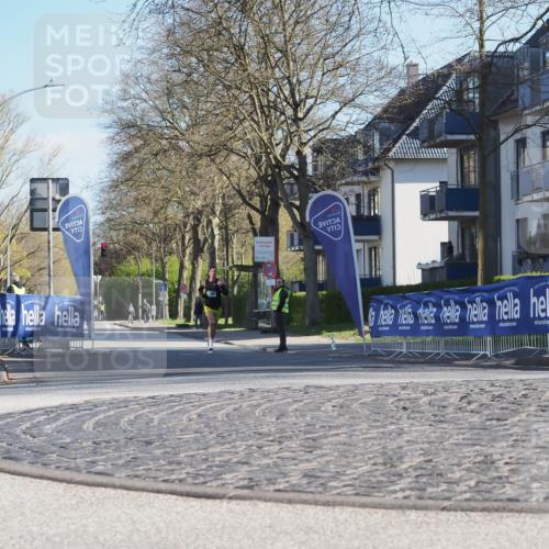 06.04.2025 - 44. Internationalen Wilhelmsburger Insellauf Luisa Fischer http://msf.ph/oto/7556206 06.04.2025 10:07:38 Ziel  meine-sportfotos.de