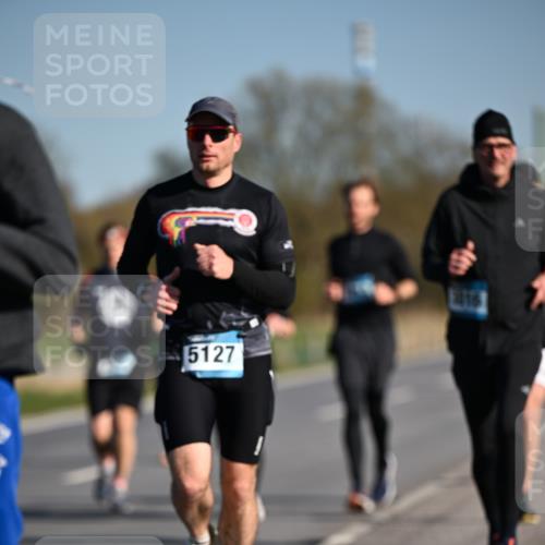 06.04.2025 - 44. Internationalen Wilhelmsburger Insellauf Dr. Thomas Lammeyer http://msf.ph/oto/7556215 06.04.2025 09:32:02 Laufen 5127, 1116 meine-sportfotos.de
