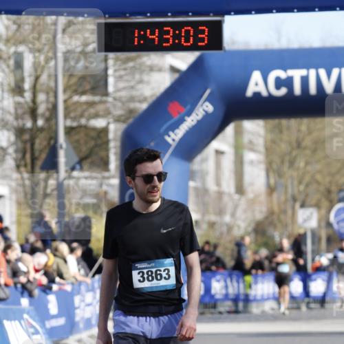 06.04.2025 - 44. Internationalen Wilhelmsburger Insellauf A. Gomolzig http://msf.ph/oto/7556237 06.04.2025 10:33:01 Ziel 3760, 3863, 4358, 5137 meine-sportfotos.de