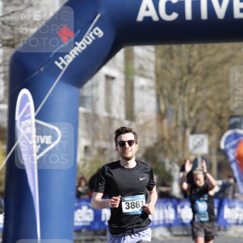 06.04.2025 - 44. Internationalen Wilhelmsburger Insellauf A. Gomolzig http://msf.ph/oto/7556243 06.04.2025 10:32:54 Ziel 3769, 3863, 4358, 5137 meine-sportfotos.de