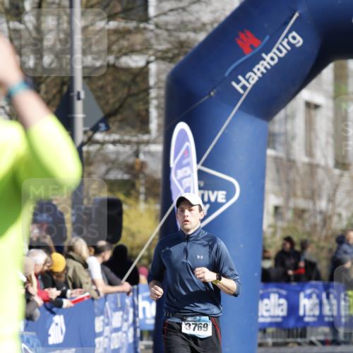 06.04.2025 - 44. Internationalen Wilhelmsburger Insellauf A. Gomolzig http://msf.ph/oto/7556257 06.04.2025 10:32:45 Ziel 3650, 3769, 5002, 5086 meine-sportfotos.de