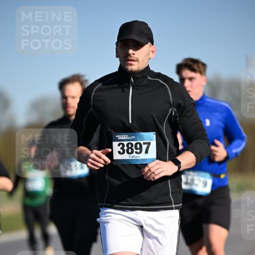 06.04.2025 - 44. Internationalen Wilhelmsburger Insellauf Dr. Thomas Lammeyer http://msf.ph/oto/7556259 06.04.2025 09:32:06 Laufen 3897, 1829 meine-sportfotos.de