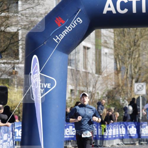 06.04.2025 - 44. Internationalen Wilhelmsburger Insellauf A. Gomolzig http://msf.ph/oto/7556261 06.04.2025 10:32:43 Ziel 3650, 5002, 5086 meine-sportfotos.de
