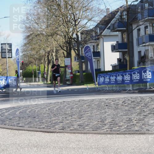 06.04.2025 - 44. Internationalen Wilhelmsburger Insellauf Luisa Fischer http://msf.ph/oto/7556281 06.04.2025 10:08:15 Ziel  meine-sportfotos.de