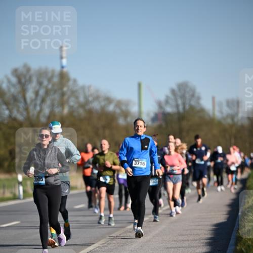 06.04.2025 - 44. Internationalen Wilhelmsburger Insellauf Dr. Thomas Lammeyer http://msf.ph/oto/7556282 06.04.2025 09:32:14 Laufen 3005, 3716 meine-sportfotos.de