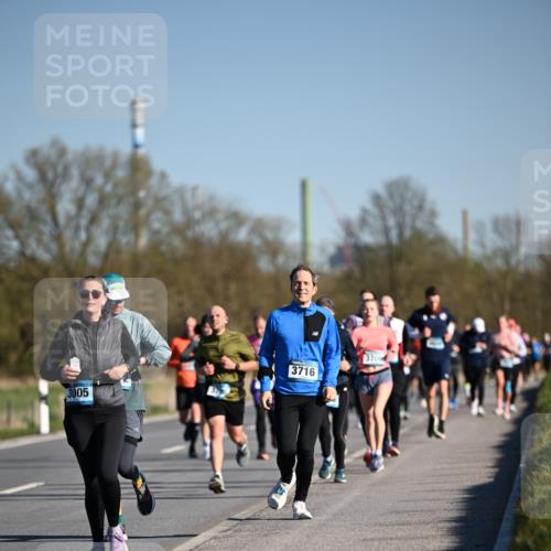 06.04.2025 - 44. Internationalen Wilhelmsburger Insellauf Dr. Thomas Lammeyer http://msf.ph/oto/7556286 06.04.2025 09:32:14 Laufen 3005, 3716, 3706 meine-sportfotos.de