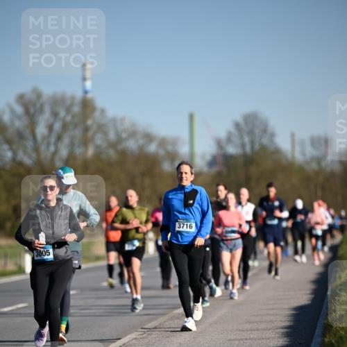 06.04.2025 - 44. Internationalen Wilhelmsburger Insellauf Dr. Thomas Lammeyer http://msf.ph/oto/7556294 06.04.2025 09:32:14 Laufen 3005, 3716 meine-sportfotos.de