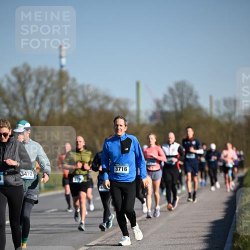 06.04.2025 - 44. Internationalen Wilhelmsburger Insellauf Dr. Thomas Lammeyer http://msf.ph/oto/7556304 06.04.2025 09:32:15 Laufen 3716, 3472, 5 meine-sportfotos.de