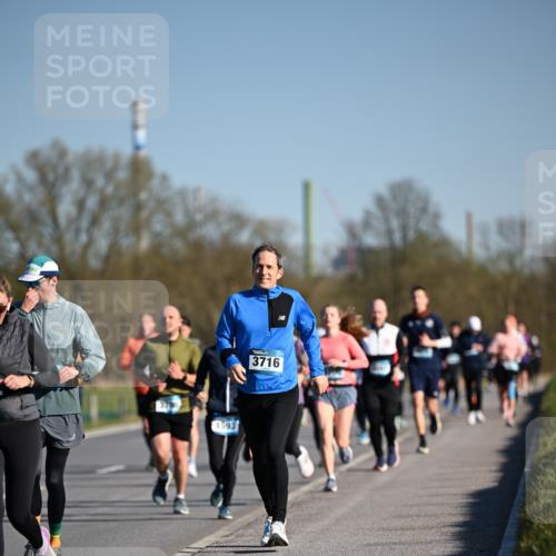 06.04.2025 - 44. Internationalen Wilhelmsburger Insellauf Dr. Thomas Lammeyer http://msf.ph/oto/7556308 06.04.2025 09:32:15 Laufen 4593, 3716 meine-sportfotos.de