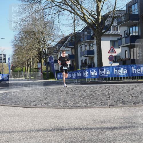 06.04.2025 - 44. Internationalen Wilhelmsburger Insellauf Luisa Fischer http://msf.ph/oto/7556310 06.04.2025 10:08:17 Ziel 4619 meine-sportfotos.de