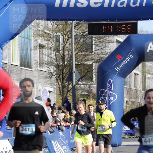 06.04.2025 - 44. Internationalen Wilhelmsburger Insellauf A. Gomolzig http://msf.ph/oto/7556312 06.04.2025 10:31:54 Ziel 3413, 3962, 4223, 4271, 4497 meine-sportfotos.de