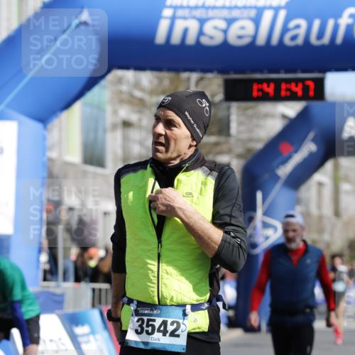 06.04.2025 - 44. Internationalen Wilhelmsburger Insellauf A. Gomolzig http://msf.ph/oto/7556333 06.04.2025 10:31:45 Ziel 3019, 3338 meine-sportfotos.de
