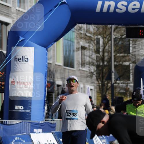 06.04.2025 - 44. Internationalen Wilhelmsburger Insellauf A. Gomolzig http://msf.ph/oto/7556340 06.04.2025 10:31:37 Ziel 3445, 3542, 3976, 4298, 5025 meine-sportfotos.de