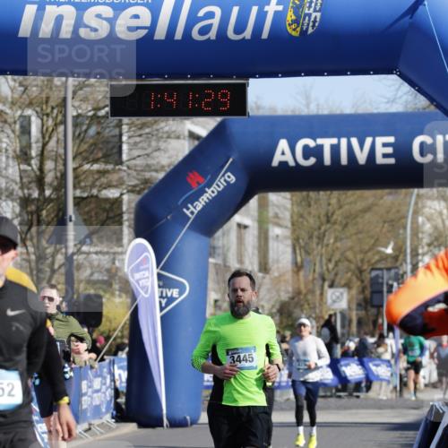 06.04.2025 - 44. Internationalen Wilhelmsburger Insellauf A. Gomolzig http://msf.ph/oto/7556349 06.04.2025 10:31:27 Ziel 3132, 3445, 3623, 3976, 4584, 5025, 5052 meine-sportfotos.de