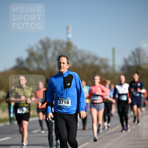06.04.2025 - 44. Internationalen Wilhelmsburger Insellauf Dr. Thomas Lammeyer http://msf.ph/oto/7556363 06.04.2025 09:32:18 Laufen 3716 meine-sportfotos.de