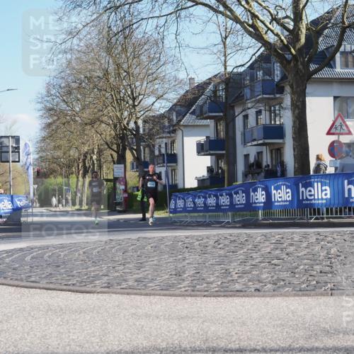 06.04.2025 - 44. Internationalen Wilhelmsburger Insellauf Luisa Fischer http://msf.ph/oto/7556370 06.04.2025 10:10:05 Ziel 4500 meine-sportfotos.de