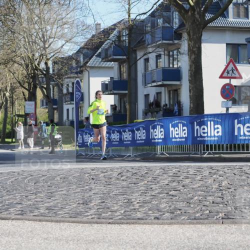06.04.2025 - 44. Internationalen Wilhelmsburger Insellauf Luisa Fischer http://msf.ph/oto/7556429 06.04.2025 10:10:59 Ziel 5001 meine-sportfotos.de