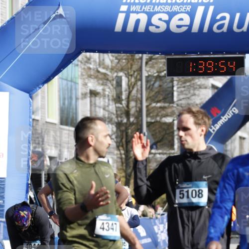 06.04.2025 - 44. Internationalen Wilhelmsburger Insellauf A. Gomolzig http://msf.ph/oto/7556457 06.04.2025 10:29:52 Ziel 3453, 3615, 3795, 3808, 4044, 4121, 4238, 5108 meine-sportfotos.de