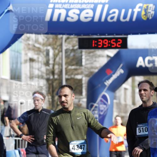 06.04.2025 - 44. Internationalen Wilhelmsburger Insellauf A. Gomolzig http://msf.ph/oto/7556463 06.04.2025 10:29:50 Ziel 3453, 3615, 3793, 3795, 3808, 4044, 4121, 4238, 5108 meine-sportfotos.de