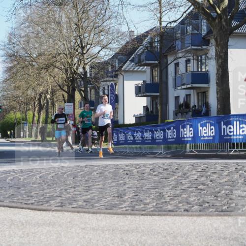 06.04.2025 - 44. Internationalen Wilhelmsburger Insellauf Luisa Fischer http://msf.ph/oto/7556508 06.04.2025 10:11:04 Ziel 5123, 3396, 5037 meine-sportfotos.de