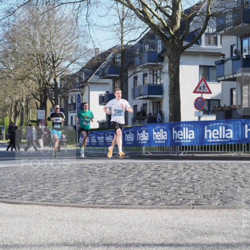 06.04.2025 - 44. Internationalen Wilhelmsburger Insellauf Luisa Fischer http://msf.ph/oto/7556528 06.04.2025 10:11:05 Ziel 5123, 5037 meine-sportfotos.de