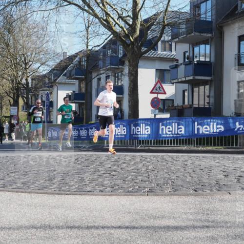 06.04.2025 - 44. Internationalen Wilhelmsburger Insellauf Luisa Fischer http://msf.ph/oto/7556535 06.04.2025 10:11:05 Ziel 3398, 5123 meine-sportfotos.de