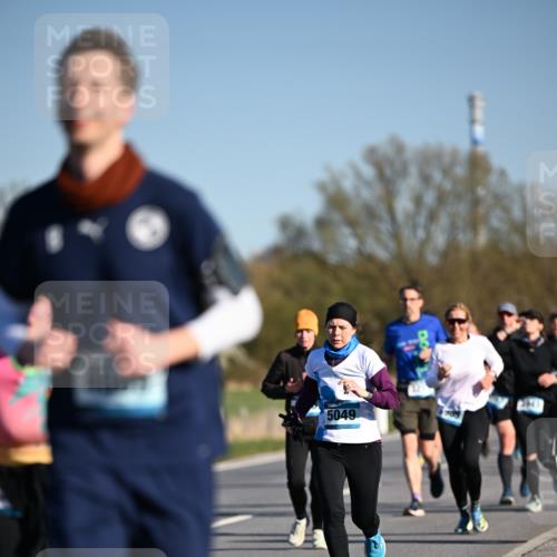 06.04.2025 - 44. Internationalen Wilhelmsburger Insellauf Dr. Thomas Lammeyer http://msf.ph/oto/7556545 06.04.2025 09:32:29 Laufen 3943, 5049 meine-sportfotos.de